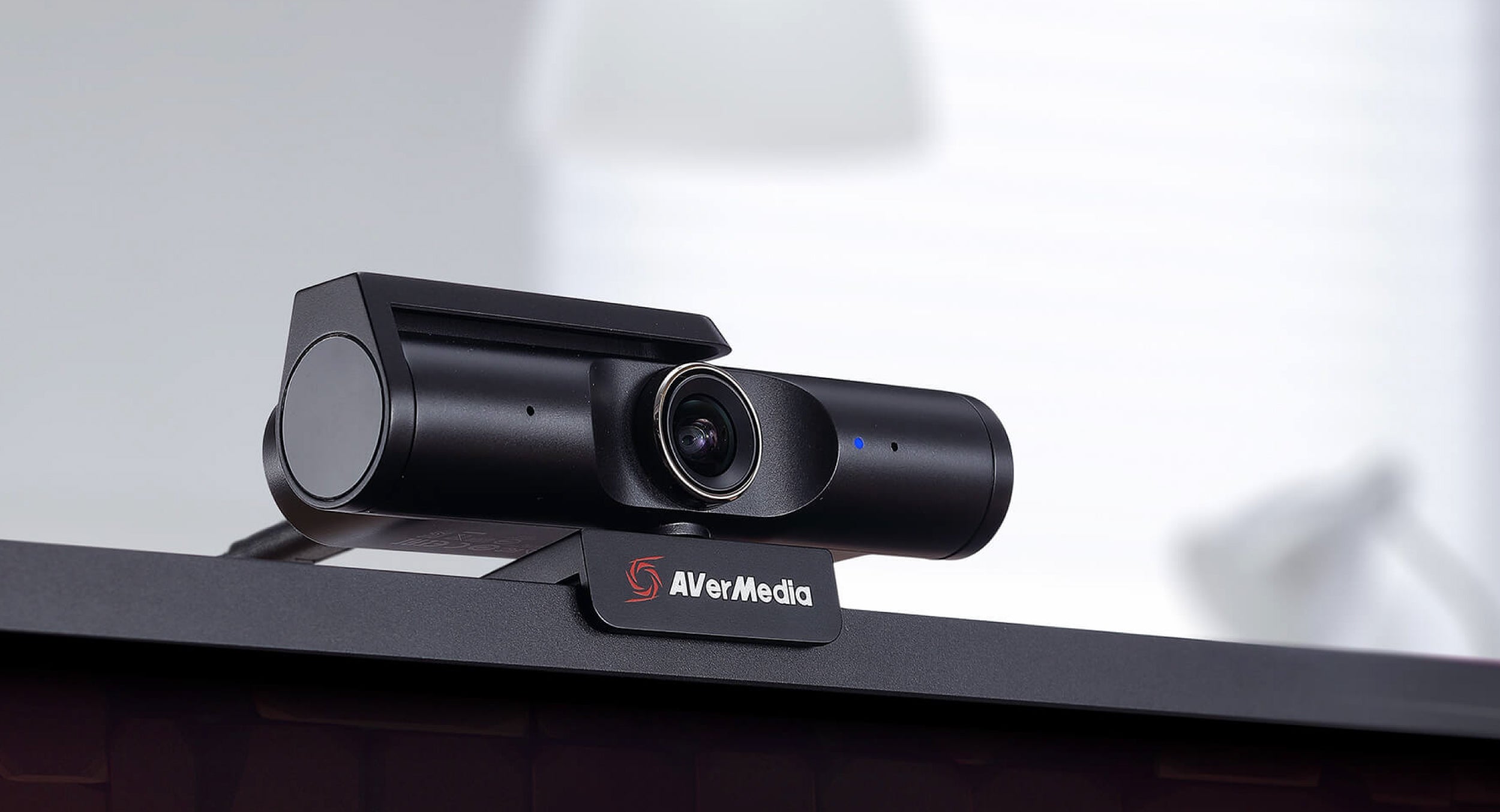 PW513L 4K Webcam with Light for Gamers | AVerMedia – AVerMedia 